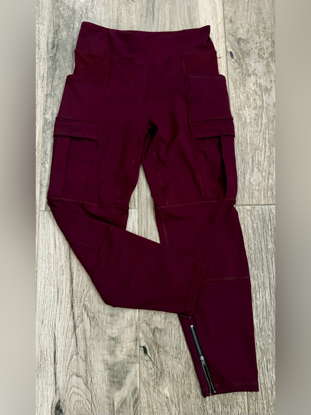Lululemon High-Waist Cargo Zipper Leggings in Deep Burgundy Sz 6 Logo